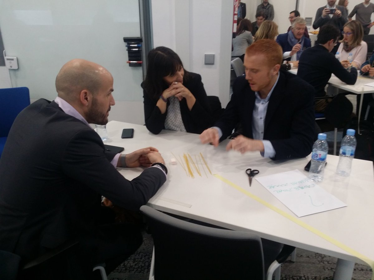 solutiaedu's tweet photo. Prototipamos en #HPEduPartnersDay realizando un #MashmallowChallenge
¿Quién hará la torre más alta?
#FilosofiaMaker
#LearningByDoing
@HPEspana https://t.co/MZ3ai2z5pj