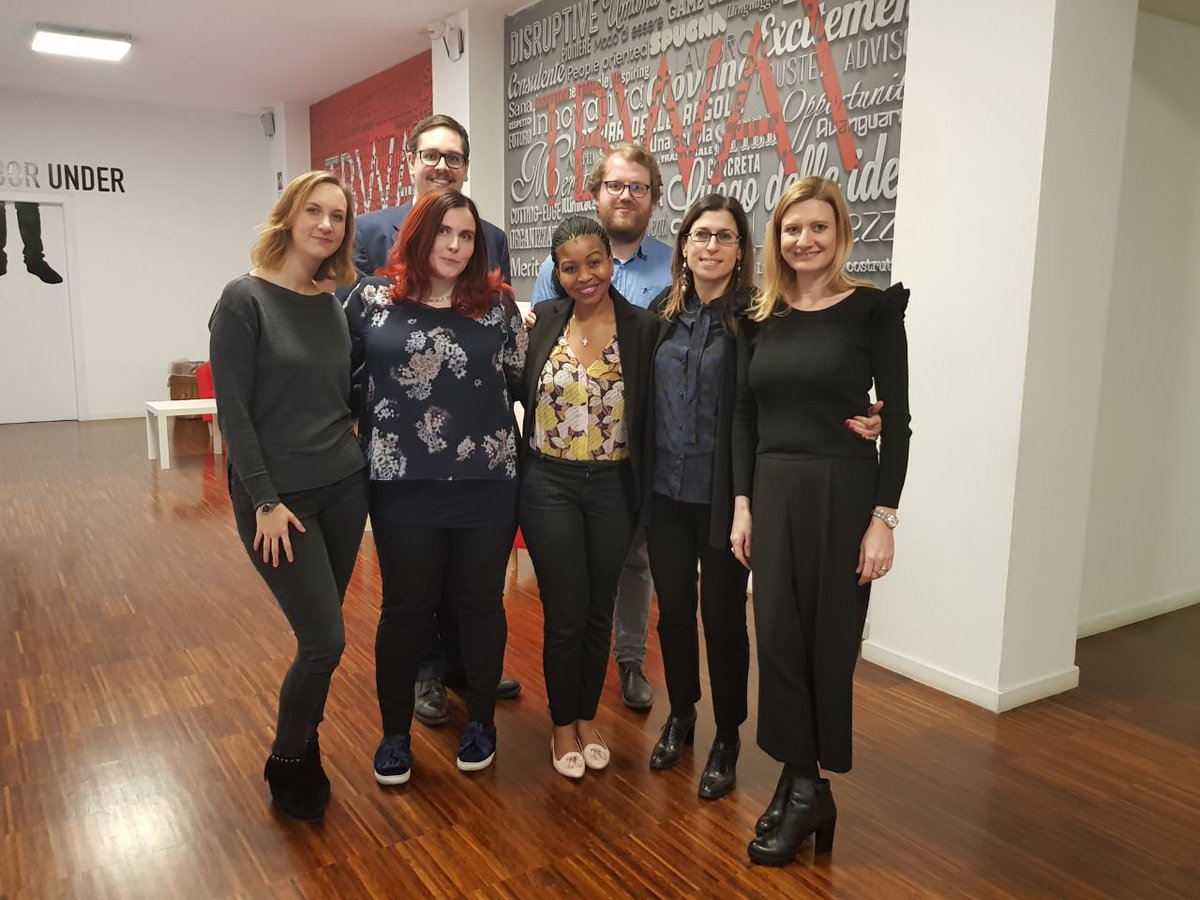 fleishmanZA's tweet photo. Our Team Player of the Year @thembindlovu01 representing @fleishmanHillardZA with colleagues from @FleishmanFR, @FHFLondon, @fleishmanEU, and @fleishmanDE. https://t.co/EnmnezYKje