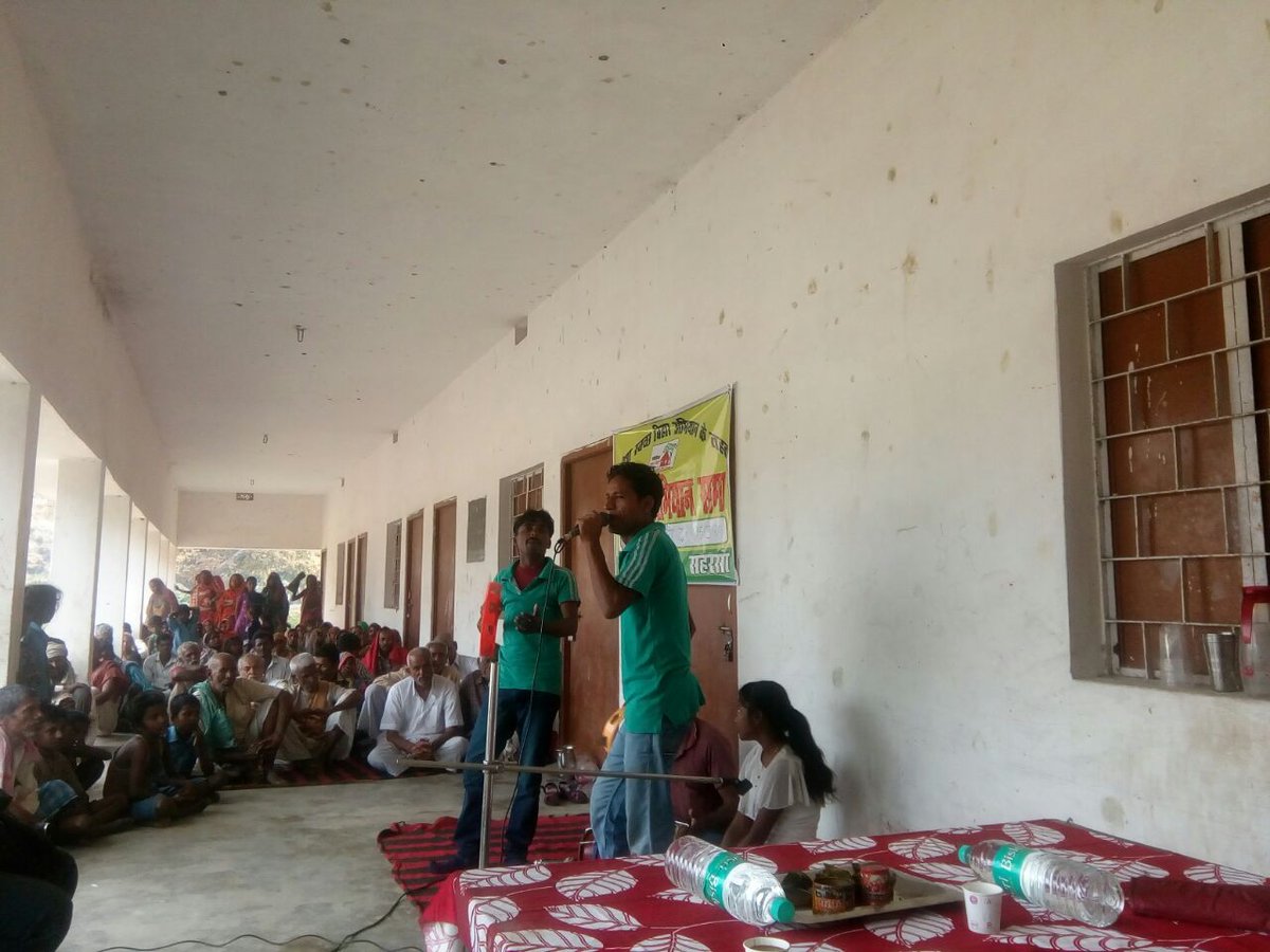 lsbasaharsa's tweet photo. @swachhbharat #behaviour #MyCleanIndia #swachhbihar #ZSBP#MyCleanIndia #toilet #CLTS @SwachhBharat @Swachh Bharat Mission, India @LSBA_Bihar #Paavan Saharsa !!
#Nukkad Natak in Kahara Block !! https://t.co/Gpn1R4PEB7