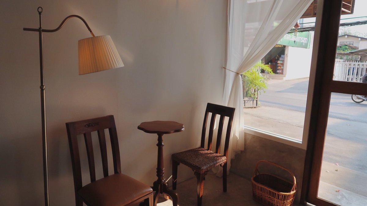 Going_Growing's tweet photo. ร้านขนมlive.aday ขนมน่ารักอร่อย70-80บาท ตกแต่งร้านเรียบๆ โทนไม้น���ำตาล,ขาว แสงพระอาทิตย์ที่ร้านสวยมาก แนะนำไปตอนช่วงเกือบ5โมงช่วงพระอาทิตย์กำลังตก อบอุ่น ละมุนมาก #รีวิวเชียงใหม่ #เชียงใหม่ #รีวิวคาเฟ่ #chiangmaicafe #cafe #cafeinchiangmai https://t.co/cRjCHrxqV8