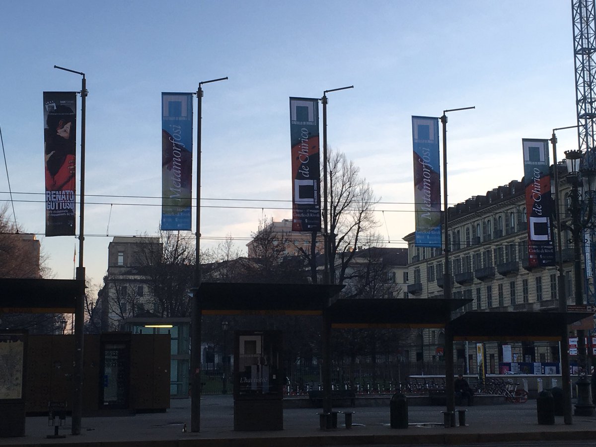 rivolicast's tweet photo. #Metamorfosi #deChirico #Cerruti downtown! Anche questo fine settimana il #RivoliExpress ti aspetta fermate in piazza Castello e in piazza XVIII dicembre! https://t.co/byDztFQrnI