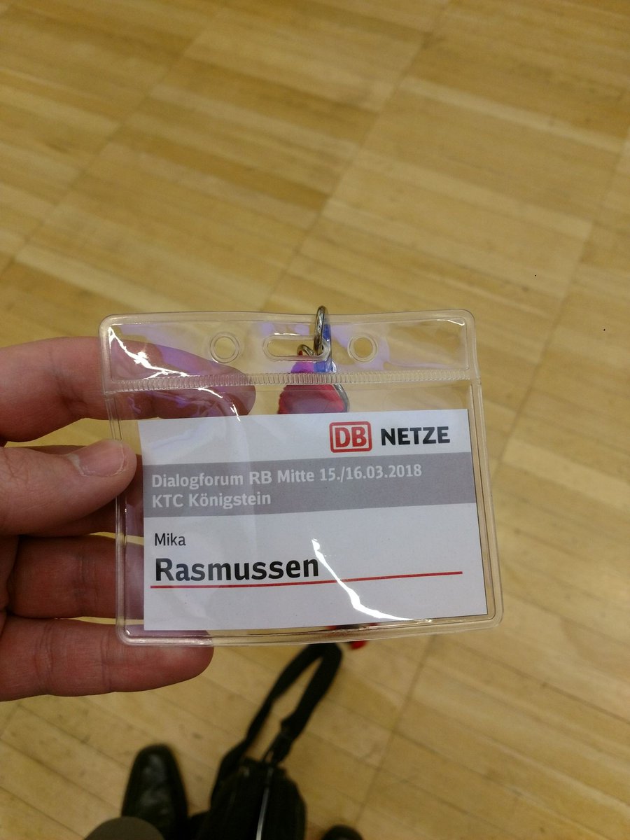 ratio_verrueckt's tweet photo. "Murder on the orient RB" Inkognito at a leadership event in the lovely Königstein #kurzformchaos #improv #crime #Brainload #startup2business #marchpowerweek 3/4 https://t.co/6PLbyrw1N7
