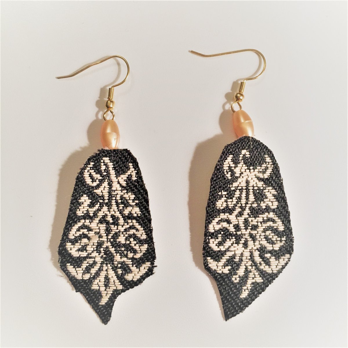 HouseofAH's tweet image. Spring is sure to come we know, but while we wait here is something BOLD. #HouseofAH #createBuzz #BeBold … To See More Visit HouseofAH.com