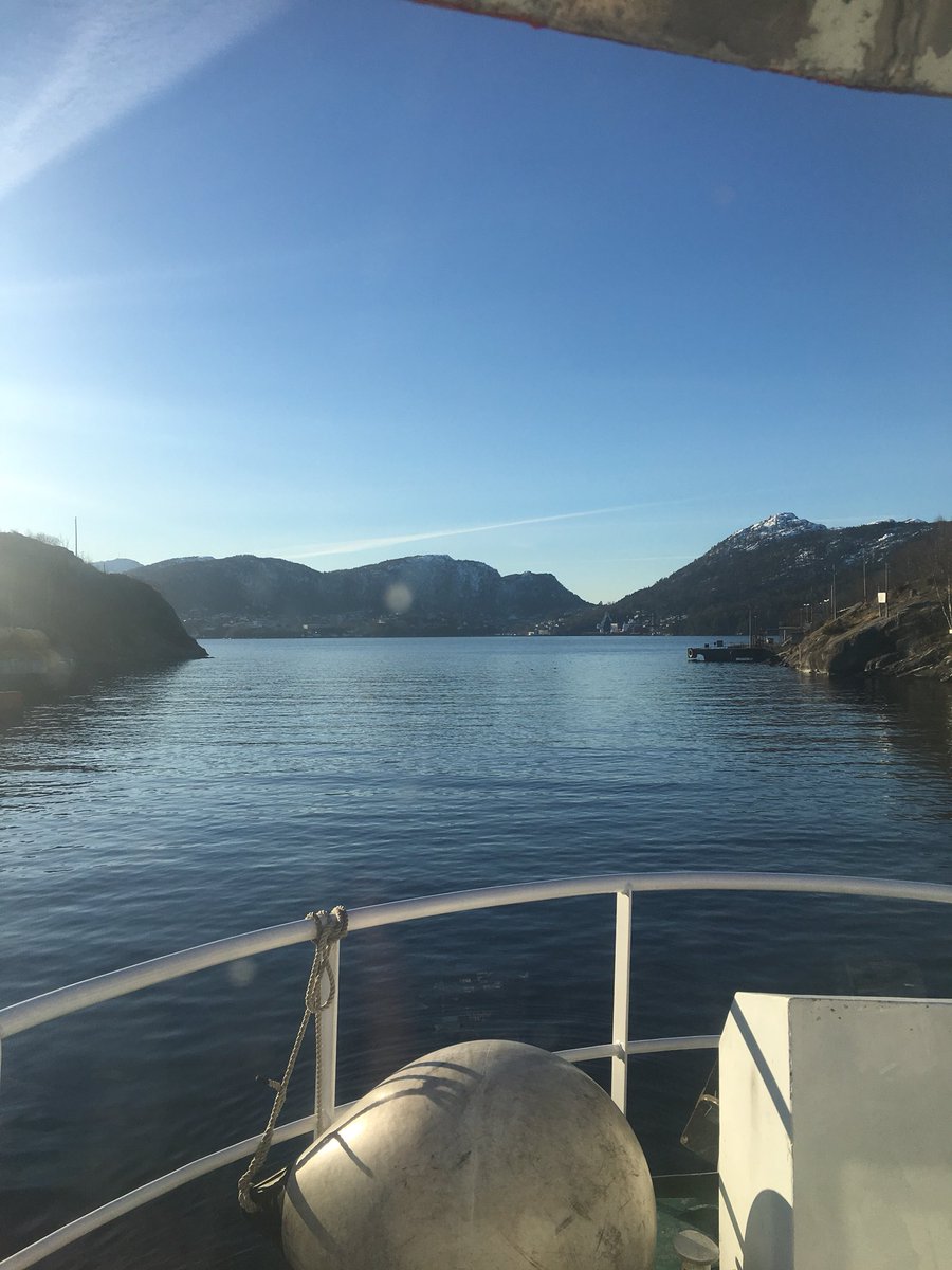 EYSci's tweet photo. Final day on the boat. One lander needs a bit more persuading via ROV to come up... wish us luck! #sweetlings #deepsea @MartaMCecchetto https://t.co/7i9HTz2Wcb
