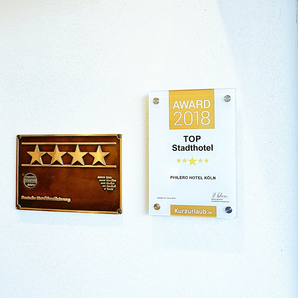 Das <a href="/hotelkoeln/">PhiLeRo Hotel Köln</a> hat nach dem Jahr 2017 erneut den "Award" als Top Stadthotel 2018 von <a href="/KurzurlaubDE/">Kurzurlaub.de</a> erhalten 😍 - Besonderen Dank an alle unsere treuen Gäste 🧡 • philerohotel-koeln.de • #Auszeichnung #Hotel #köln #Kurzulaub #Update #Happy