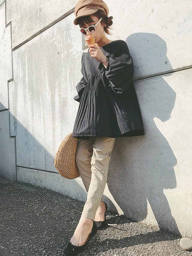 Jiali_Digital's tweet photo. 【2018春】ラフなのに可愛い！大人のお花見パンツコーデ
#スウェット #デニム #古着感 #ワイドデニムパンツ #シャツ #春スタイル #ボリューム袖 #シルエット #スニーカー #ベージュ #大人カジュアル #トップス #カゴバック #ブラウス #バレーシューズ #花見パンツ https://t.co/jFaAWk71tu