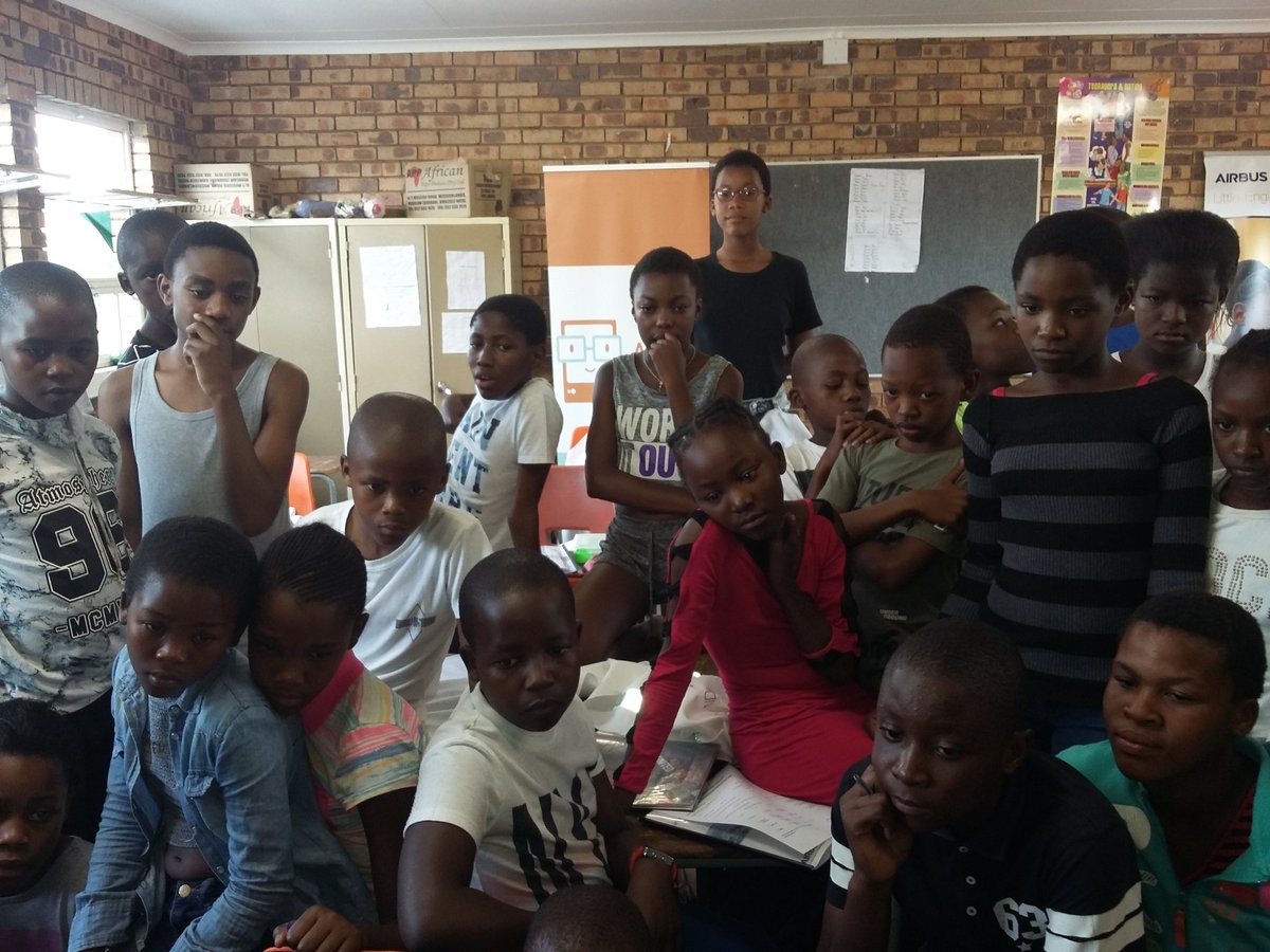 Khe_sweezy's tweet photo. "Lift-off, we have Lift-off".. The robotics workshop at Bafikile Primary School has started.... Africa Teen Geeks once again inspiring these young minds from Soweto. https://t.co/Teas2kerby
