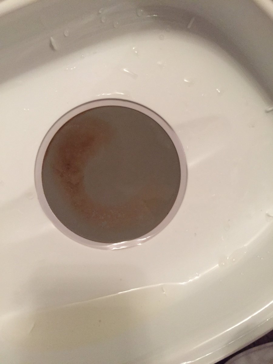 katlovatt's tweet photo. @tommeetippee_UK my steriliser is burning. contacted customer service but just been told to clean it. i've been using it for 5 weeks and have now cleaned it 3 times according to you right instructions. not happy as this seems to be a fire hazard. https://t.co/XdrnzJ4K0v