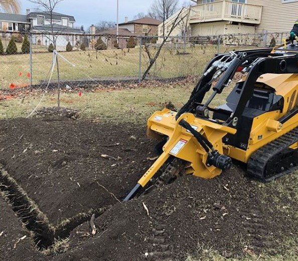 VermeerViking's tweet photo. Compact footprint of the new CTX100 makes it perfect for those backyard jobs.
#vermeerviking #miniskid #vermeer #equippedtodomore #vermeerequipment #yellowiron #vermeersverige https://t.co/bvoNf1HAPR