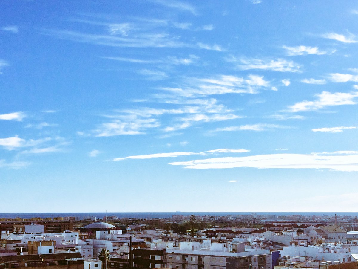 visitgandia's tweet photo. ¡¡¡Día espectacular para unas #Fallas2018 espectaculares!!! #FelizViernes #BonesFalles #Gandia365 https://t.co/OksbaFvqsp