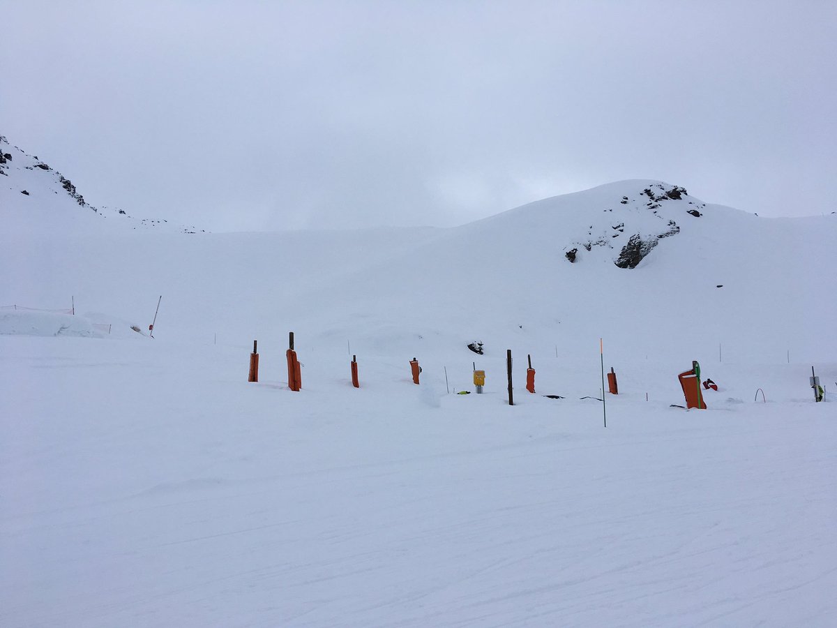 Ski18Sps's tweet photo. Bonjour from Les Menuires on our final morning of lessons #happytoseethesun https://t.co/SNZQJIoHJE