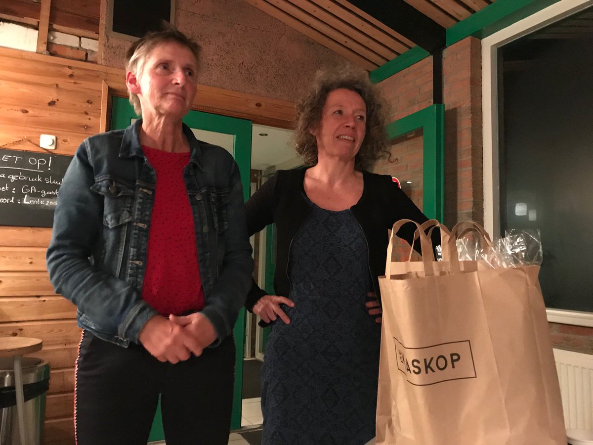 Gisteravond werd de jaarlijkse ALV gehouden. Er is afscheid genomen van Sjoukje Brouwer en Martinet Oosterhof  als bestuursleden en de interim bestuursleden. Verder is de meerjaren visie voor 2018-2022 gepresenteerd. Meer foto's zijn te vinden op onze Facebookpagina.