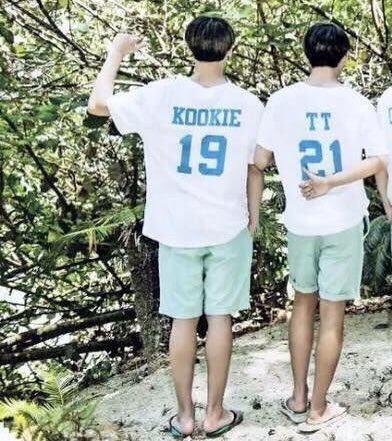 —; taekook's "TT" & "KOOKIE" shirts upgrade [2015-2016]   #vkook  #kookv