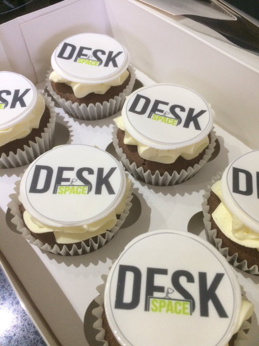 MmmmCupcakeS18's tweet photo. #business #cupcakes a great way to #connect and #promote your business thanks  @deskdotspace for giving them a try https://t.co/BkD4tx865Q