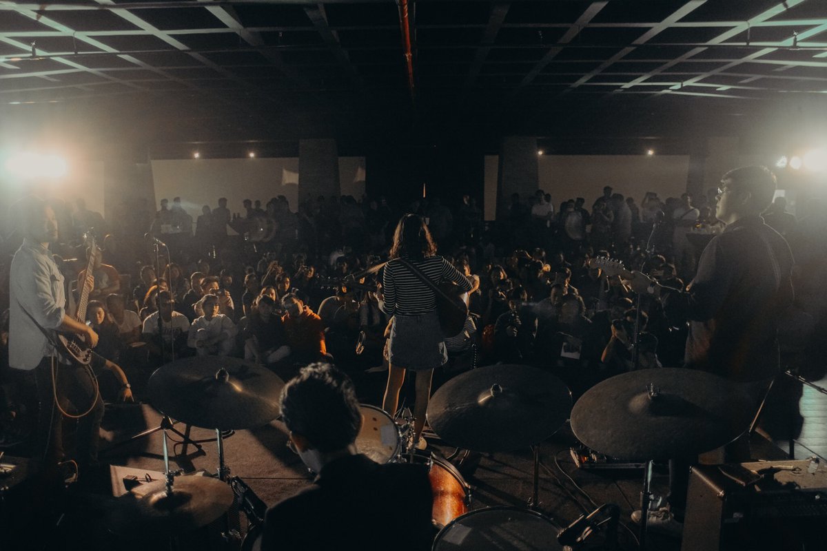 clarabeninmusic's tweet image. Last night was a dream. Thank you all for coming and experiencing a Parallel Universe with me! I’ll be posting more photos soon. 😊 / 📸: @joshelefan

🌌 #CBParallelUniverse