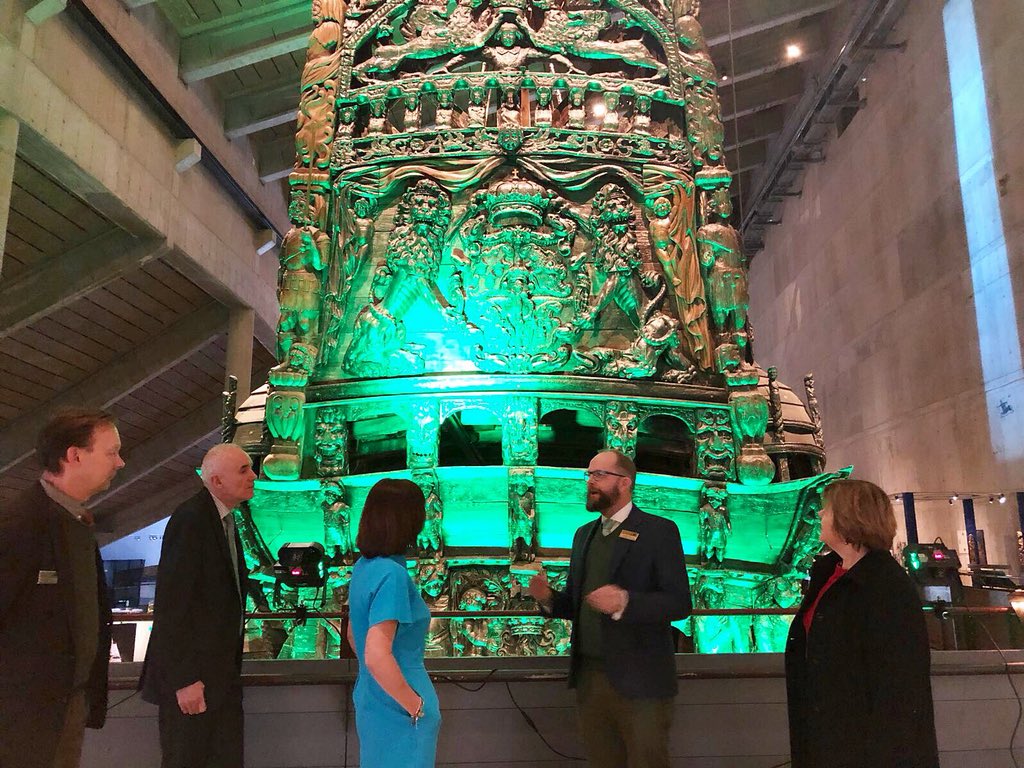 The ‘greening’ of the Swedish 1626-1628 Vasa ship <a href="/VasaMuseum/">the Vasa Museum</a> #Stockholm #StPatricksDay2018 🇨🇮☘️🇸🇪