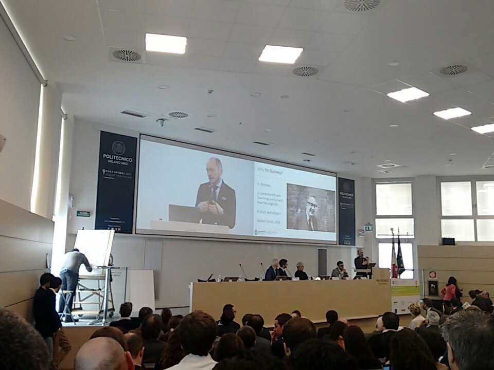 AlbiMarsa's tweet photo. "Il #management e' progettazione. Noi siamo tutti #designer senza saperlo" @RobertoVerganti #dtb18 https://t.co/hPtFBt8jLa