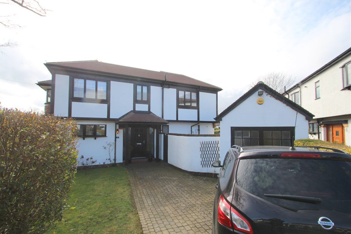 ProctorsHomes's tweet image. With 2 reception rooms, 5 bedrooms and a #detached garage this spacious semi is perfect for growing families.

bit.ly/2Ft1orB

#homebuying #property