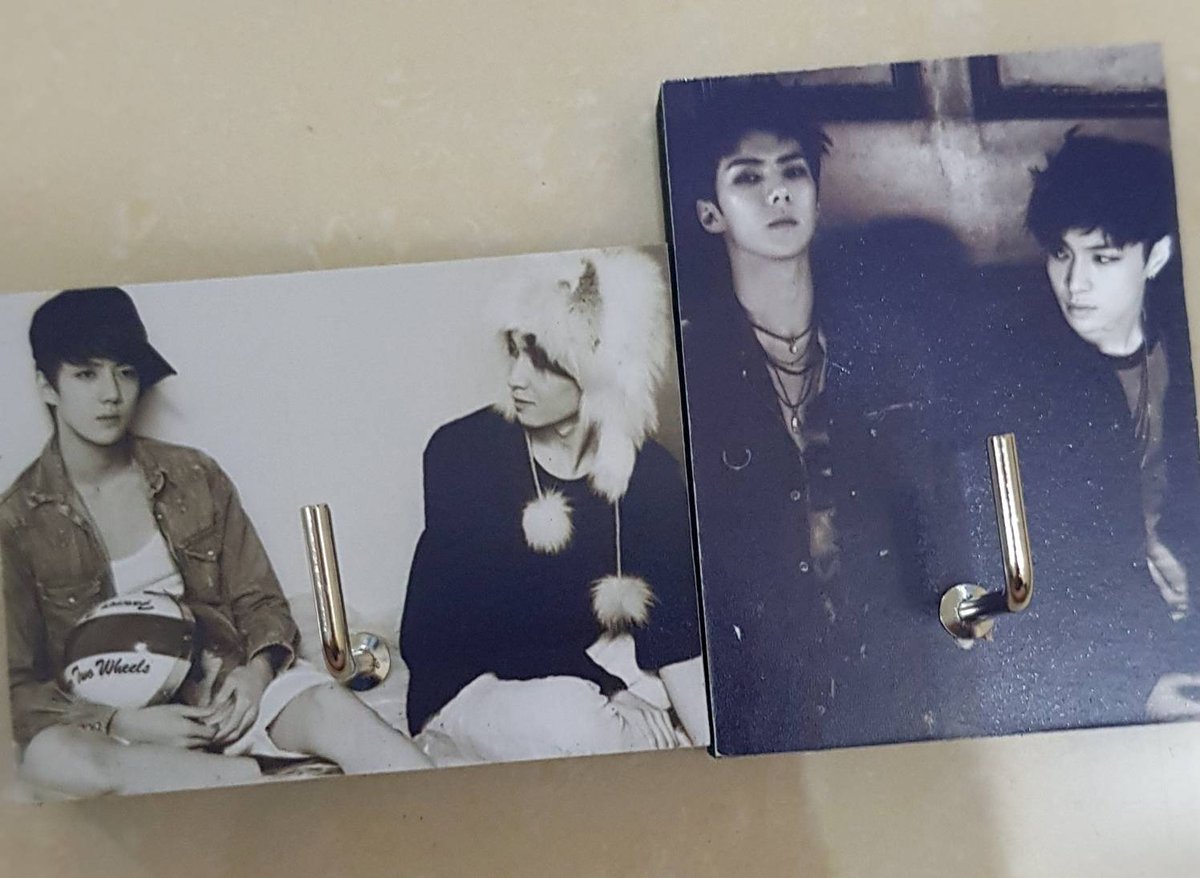 HunLayLover's tweet photo. **แจก** นอกจากพัดใสแล้ว แอดแจ��ที่แขวนสารพัดประโยชน์ด้วยหนาออเจ้าจะไว้แขวนผ้า แขวนเสื้อ แขวนใจก็ได้หมดเลยนะเจ้าคะ วันคอนอย่าลืมมารับกันหนา #ElyXioninBKK #hunlay https://t.co/I1O7GbsCU7