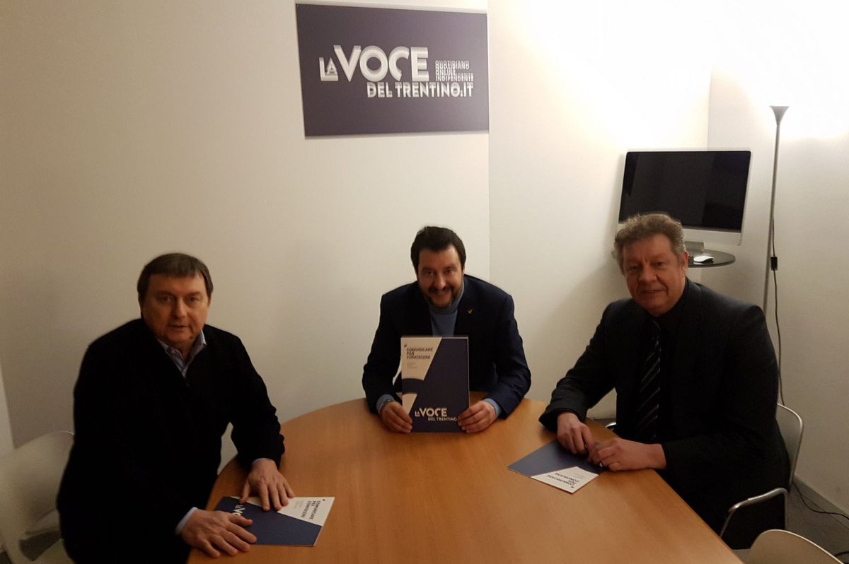 Roberto_Conci's tweet photo. Grazie mille per la piacevole visita Matteo Salvini  - 
Matteo Salvini visita la redazione de «La Voce del Trentino» https://t.co/kr9Eqk1QVr https://t.co/hahpt1O5Yj