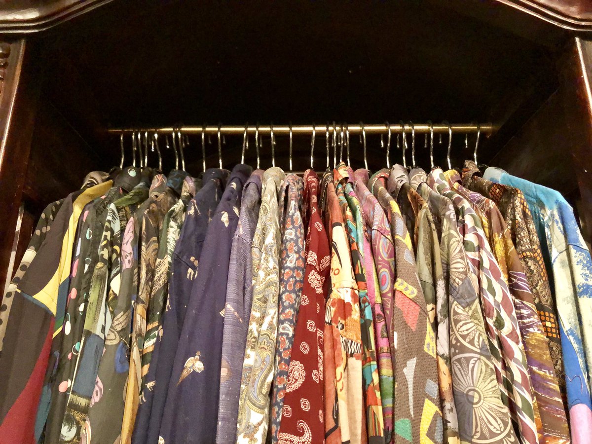 ragla_magla_s's tweet photo. RAGLA MAGLA 下北沢

総柄シャツも沢山追加致しました。

#raglamagla #shimokitazaw #used #vintage #ラグラマグラ #下北沢 #下北 #古着屋 #古着 #shirts #patternshirts https://t.co/q1rA2QNOsB