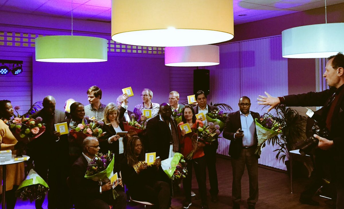 Met het maken van de laatste foto zit het er op voor #bestuurscomissie <a href="/adamzuidoost/">Amsterdam Zuidoost</a>. Hopelijk zal de betrokkenheid van bewoners in de komende periode niet verminderen, want daar gaat het uiteindelijk allemaal om.