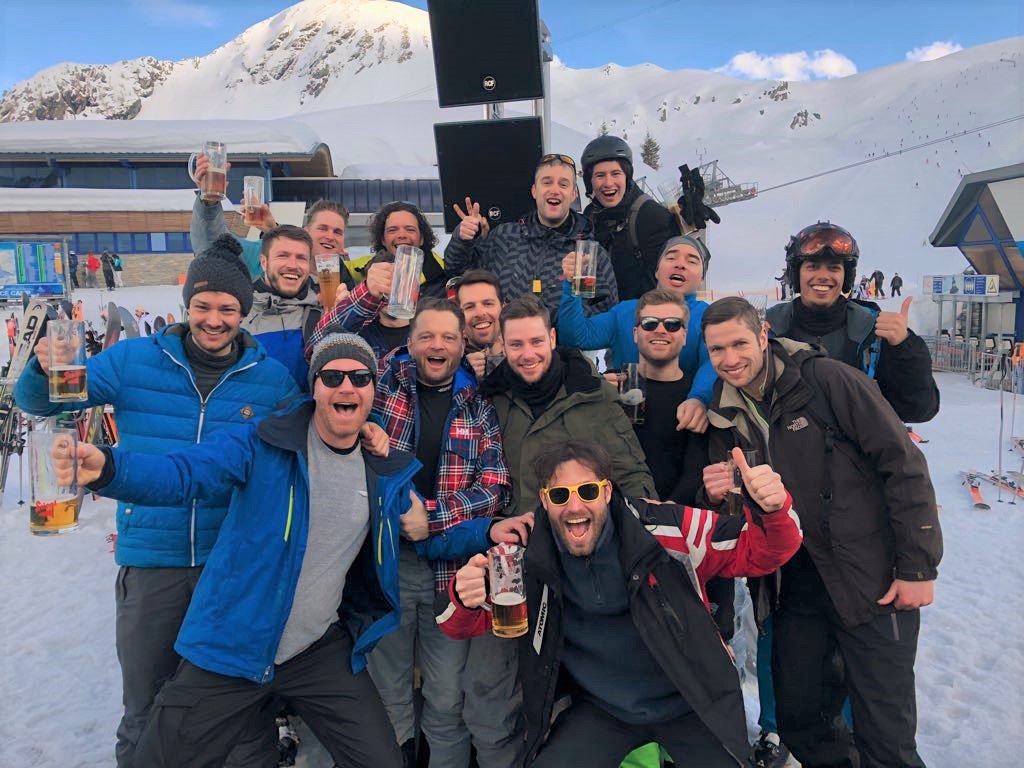 We zijn weer terug na een heerlijke skivakantie in het authentieke stadje Zell am See-Kaprun in Oostenrijk 🎿❄️☃️Hoe het was? Lees het hier: colours.nl/nieuws/heerlij…