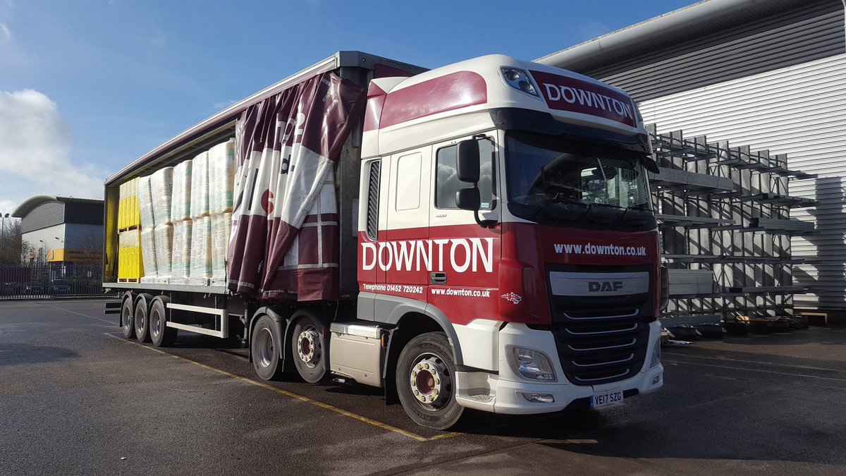 naturesgreat's tweet photo. @CMDownton isover delivery this morning. At least the rain has stopped! #DAF #TIGERTRAILER  #ISOVER https://t.co/Qnf0kRPnWP
