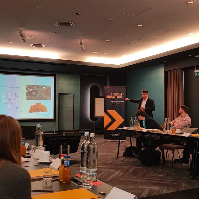 29forward's tweet photo. interesting insights about factories of the future from leading companies #ForumIndustrie40 #29forward #OSRAM #Industrie40 #biforward https://t.co/amqDaTjEMo