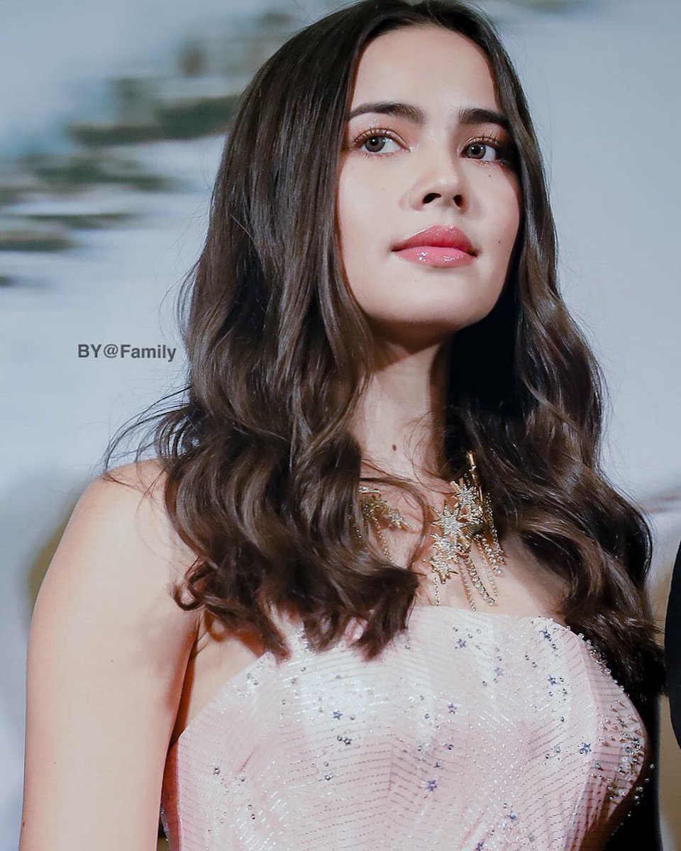 Urassaya Sperbund Thai Born Actress And Model Of Norwegian