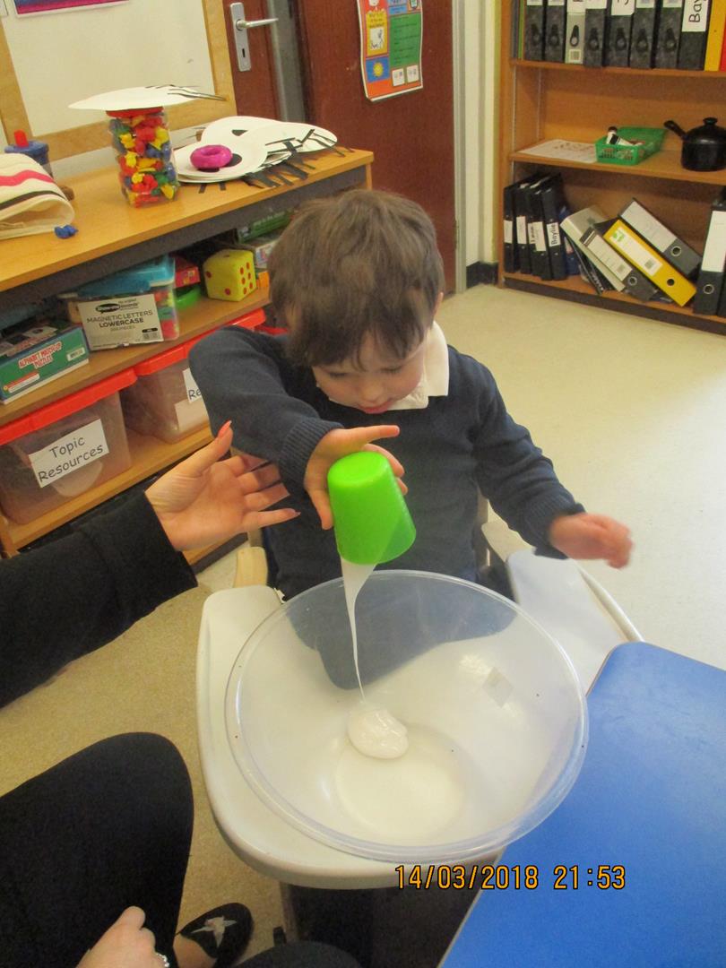Sherbournetweet's tweet photo. #primaryscienceday Here are some pictures of Orange class on science day making slime.
We had great fun making slime during science day today. Although some of the batches of slime came out better than others that didn't stop us from making more. https://t.co/ob5J0oaVI4