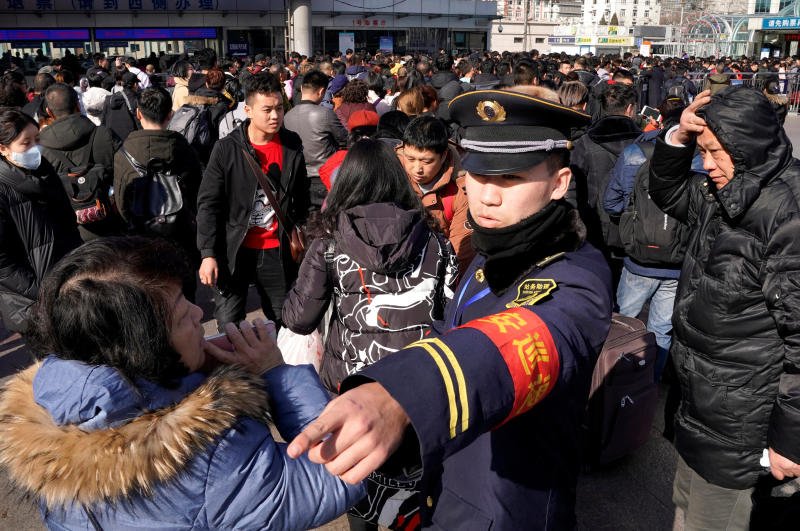 straits_times's tweet photo. #China to bar people with bad ‘social credit’ from planes, trains 
https://t.co/cDCJR192nV https://t.co/UMqIrez6tQ
