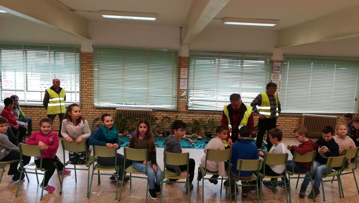 ColeVillada's tweet photo. Buscando setas....encontramos Al Corro de Brujas y aprendimos cosas muy interesantes. https://t.co/MUFa7evwui