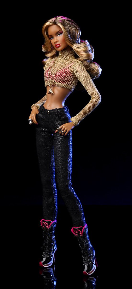 integritytoys's tweet photo. Make sure you capture my good side 💋 #dreehill #bestthingever #colorinfusion #integritytoys #dollblogger #dollystyle #fashiondoll #dudeswithdolls #integritytoysdoll #dollbeauty #archives https://t.co/uVub5Xfo0h