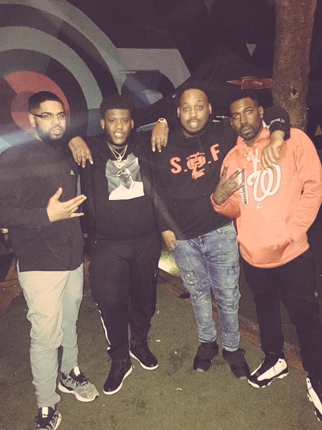 BlazerWorld's tweet photo. @FlockBlazer @DerezDeShon @NuggetGotti @Jaybrowz21st LINK UP IN AUSTIN TX #SXSW18 https://t.co/FkZ5wfhSUA