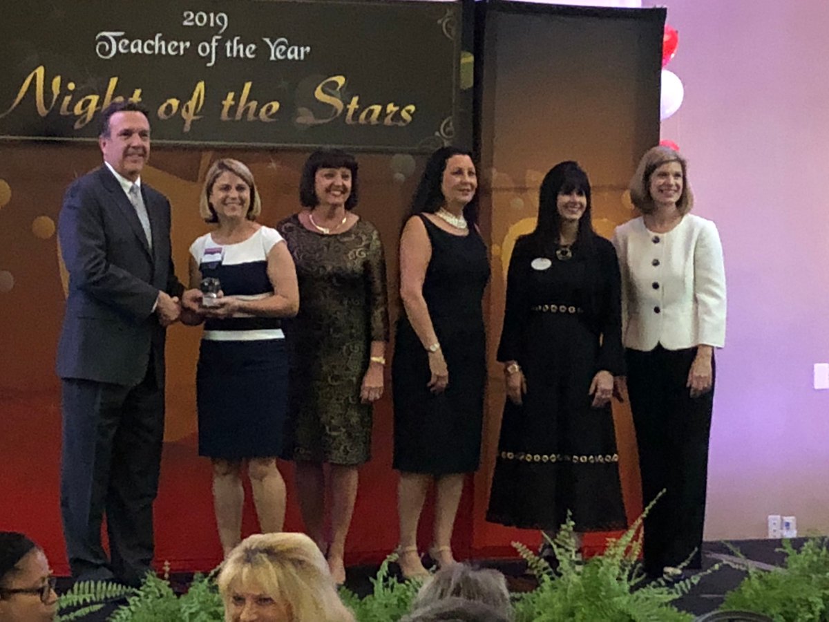 LymanHighSchool's tweet photo. A great ceremony honoring the greatest teachers in Seminole County, especially Lyman’s very own, 2019 Teacher of the Year, Mrs. Suzanne Davis! Thank you Mrs. Davis for sharing your passion with our students! https://t.co/LMWhWHesfv