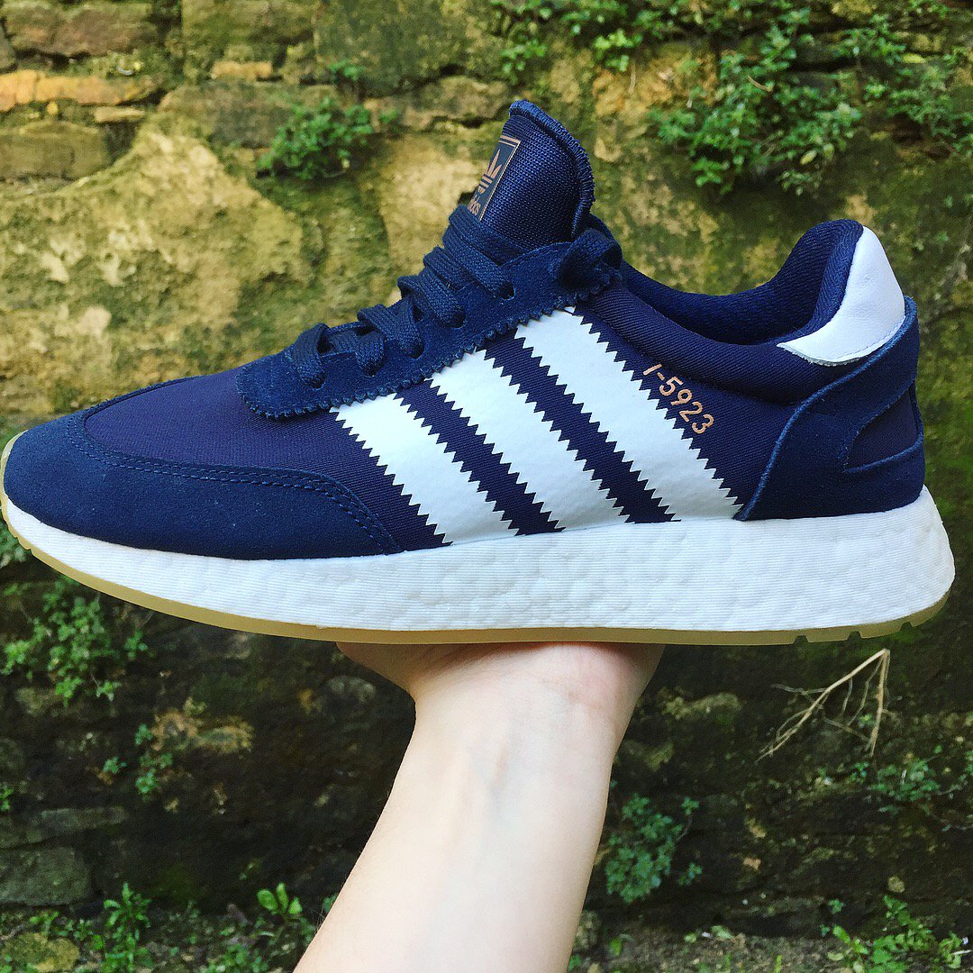 CodeShoesStore's tweet image. La Adidas Iniki est disponible du 40 au 46 dans votre boutique du centre-ville de Vannes. 
#adidas #adidasiniki #adidasshoes #adidasshoesaddict #adidascollection #newarrivals #sneakernews #shoesporn #lifestyle #streetstyle #sneakersaddict #shoesaddict #baskets #kicks #footwear