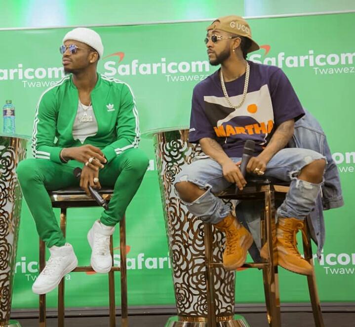 djhiplus92's tweet photo. @AdamSolinzatz amechagua #AfricanBeauty ya @diamondplatnumz ft @1Omarion kumpa vibe la kunena kwa 🎤 ya #Bongo360 inayoanza mida hii hadi 10 jioni.. Sema na sisi unataka iskike ngoma gani kwa 👂👂yako? @DjDjhiplus is ready to rock the party mazeee... #Kazaaaaaa https://t.co/n6O6NeNEoR
