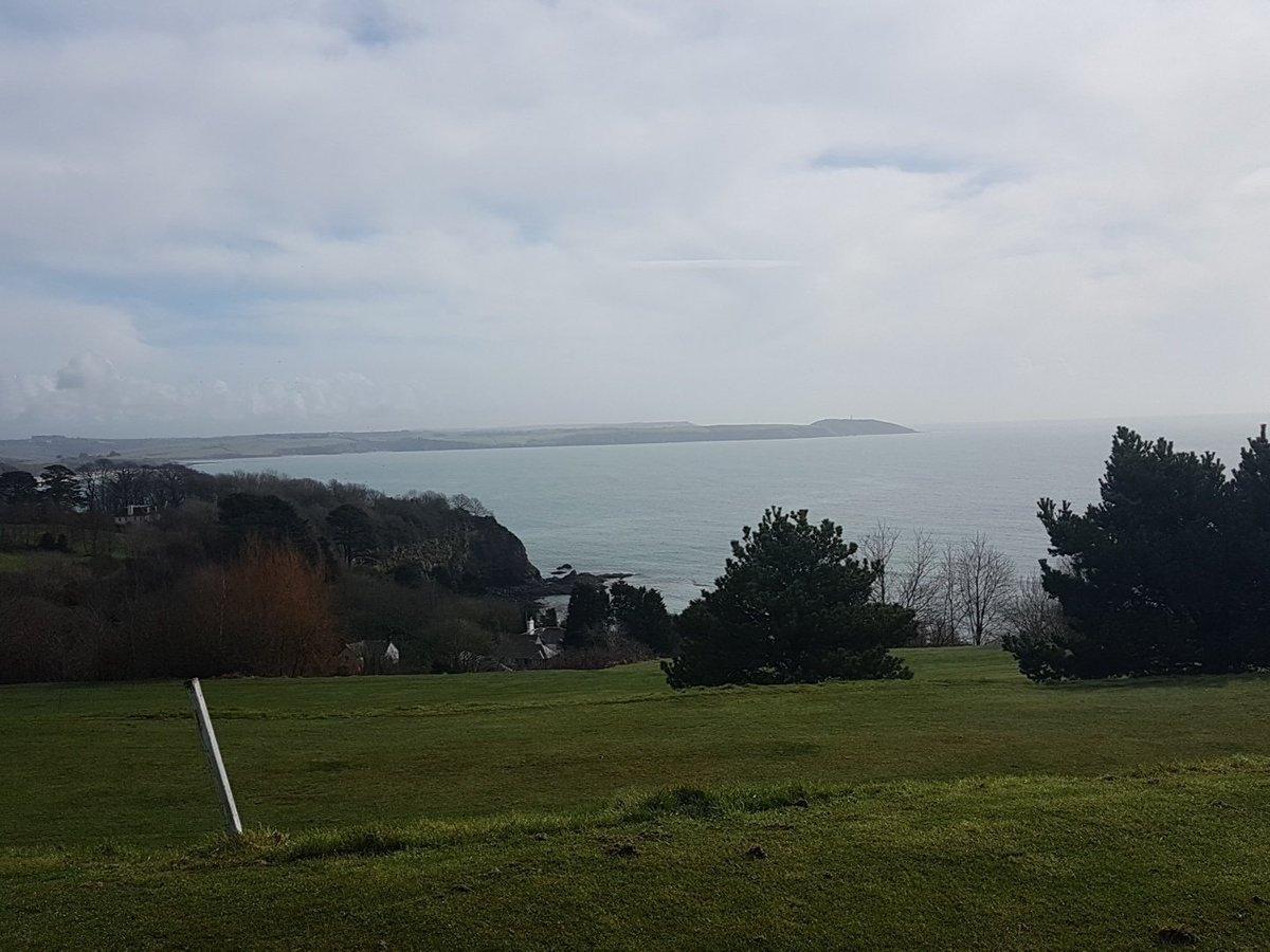 Good morning #Cornwall 

Today we are #OvenCleaning #HobCleaning & #ExtractorCleaning at these lovely #HolidayCottage right on the #Porthpean #Golf course. 

What a view!

Hope you all have that #FridayFeeling