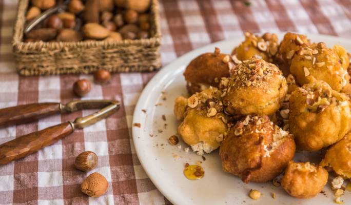 [WATCH] Craving Zeppoli this weekend? Pippa Mattei's got you covered - MaltaToday dlvr.it/QLFBD0 #pastry #PerfectChoux