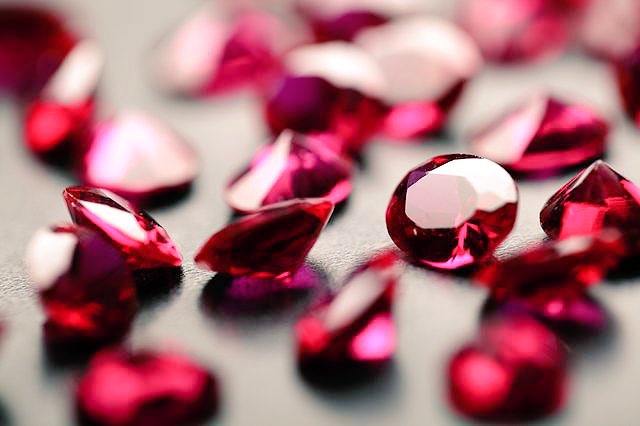 EmbeeReception's tweet photo. We host #diamonds #sapphires #rubies &amp; #emeralds ... with one guest winning a ‘real’ £1,000 gemstone  ..we also host live inspectors to make your event even more Dazzling! #events #EventProfs #corporate #charity #uniqueideas #eventprofsuk #party #luxury #entertainment https://t.co/a4w5qkH5Od