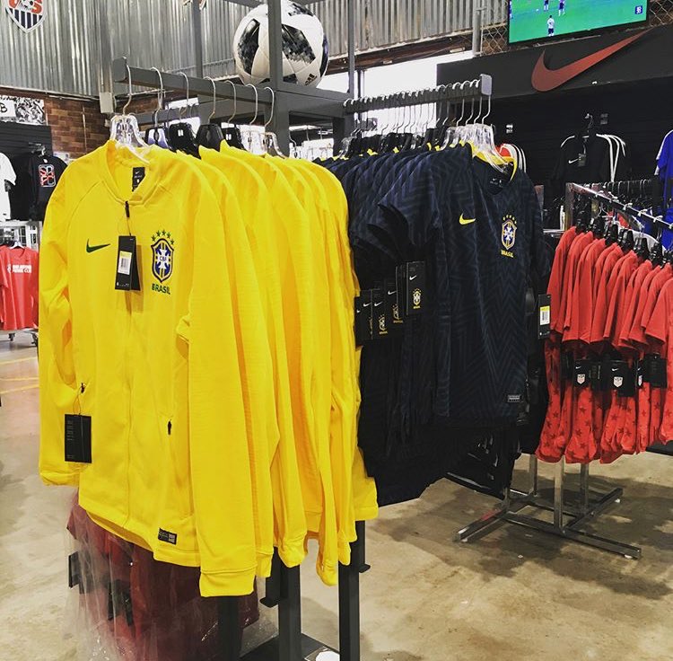SoccerFactoryTX's tweet photo. @nikefootball World Cup training tops and track jackets are now available at #TSF1 and #TSF2 🔥🌎 https://t.co/8LOgQMPP7M