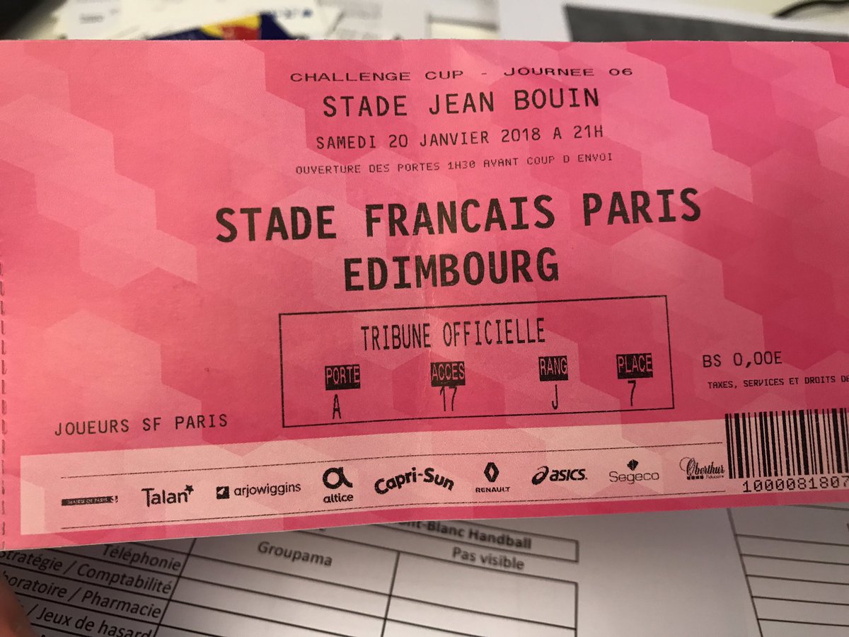 Tplay6's tweet photo. #ParisMobilisé 
3 ans de bonheur.. et ca s'arrêtera sûrement pas la ! https://t.co/6KebhmOraN