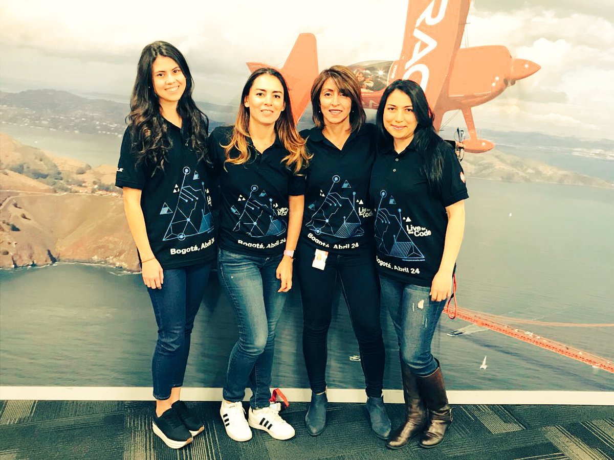 martincitat's tweet photo. #codelikeagirl #OracleCode Bogota #womenpower presente! si eres una techoe, geek o developer aprovecha esta oportunidad e inscríbete ya! https://t.co/1vUG9QwxN2 @marialondonog1 https://t.co/eZfd1pDQFi