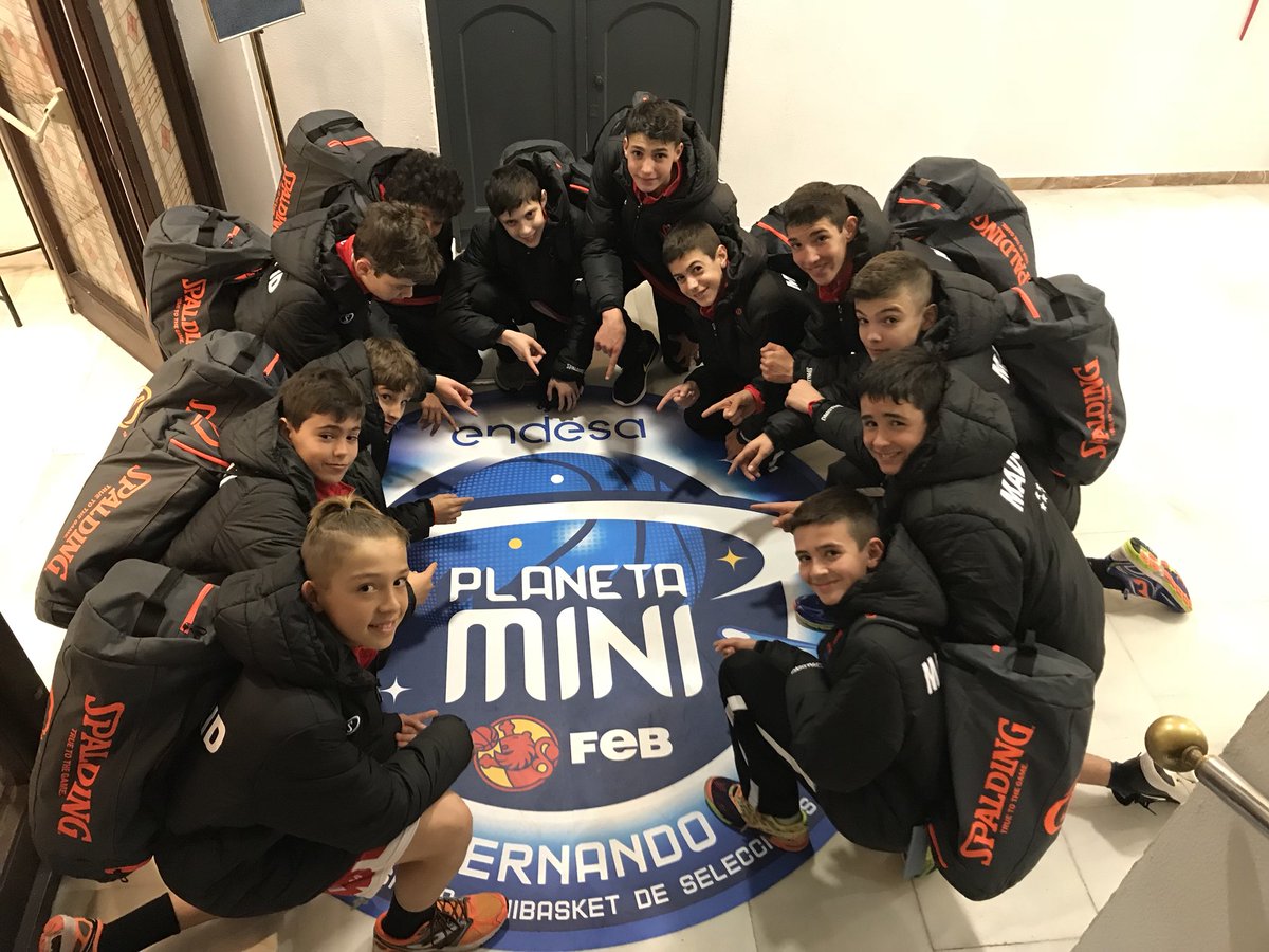 FBMadrid's tweet photo. #Mini2018 Ya están nuestras Selecciones de Mini en San Fernando, con muchas ganas de comenzar a jugar. Buenas noches y hasta mañana chicos y chicas, mañana empieza lo bueno. https://t.co/BqIlvZn42x