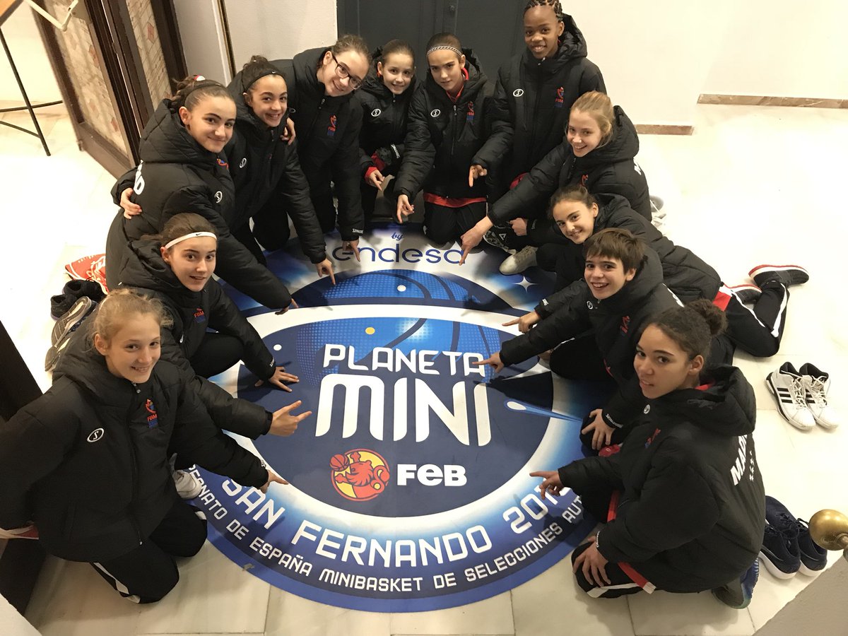 FBMadrid's tweet photo. #Mini2018 Ya están nuestras Selecciones de Mini en San Fernando, con muchas ganas de comenzar a jugar. Buenas noches y hasta mañana chicos y chicas, mañana empieza lo bueno. https://t.co/BqIlvZn42x