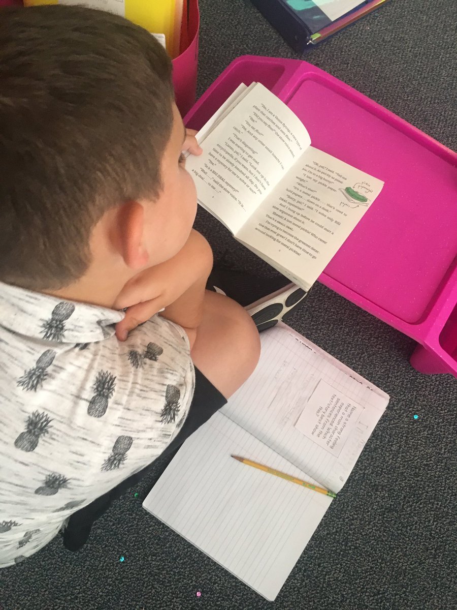 PasarellsClass's tweet photo. More kiddos yesterday morning, working hard to write about their reading! #ELAteacher #reading #3rdgrade https://t.co/SflbfhpJJ5