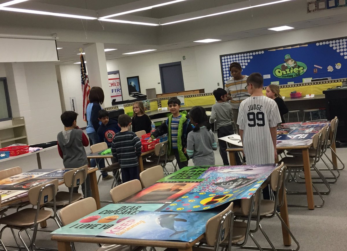 WitkowskiRachel's tweet photo. Kicking off Spring Break with school-wide BINGO! #buildingcommunity #grahamfalcons @cjw0829 https://t.co/4ycSC7Vr7O