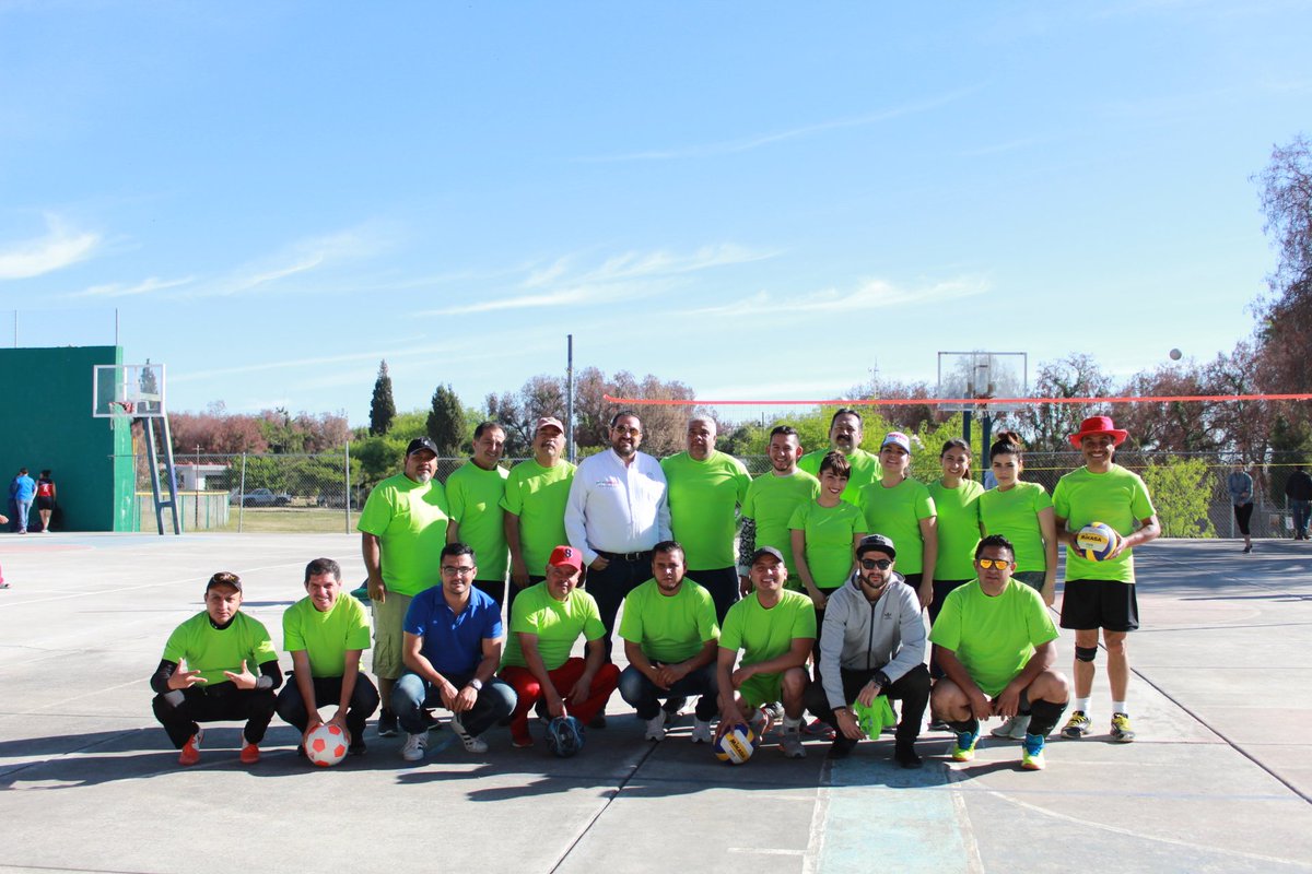 SAMA_Zac's tweet photo. Arranca el tradicional Encuentro Deportivo 2018 en conmemoración al #DíaMundialDelAgua donde el personal de #SAMA #JIAPAZ y @ConaguaZac se disputan los primeros lugares en basquetbol, voleibol, fútbol y atletismo. ¡Suerte para todos! https://t.co/GJACiaRnkz