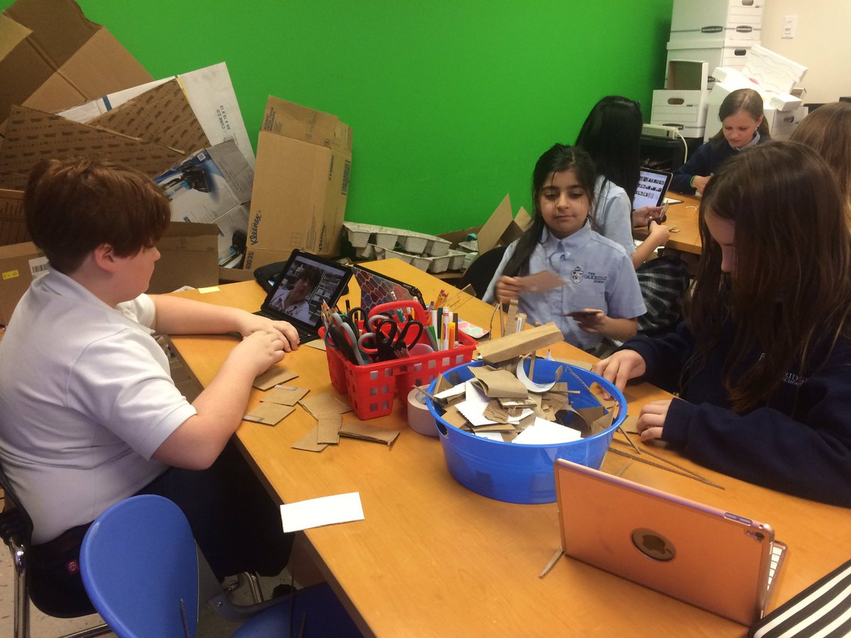 MakerspaceMaven's tweet photo. What do you do with scrap cardboard? Create a cardboard self-portrait! @RobinsonTeach @OakridgeMS1 @oakridgeowls https://t.co/R0W7T4BX4H